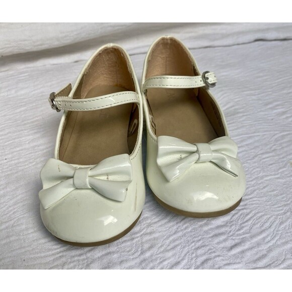 Toddler Girls Children's Place White Dress Shoes with Bow Patent Size 8 Toddler - Picture 6 of 13